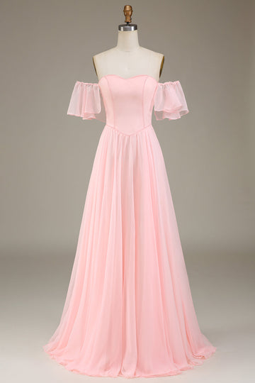 Blush pink A-line off the shoulder chiffon lang brudepigekjole
